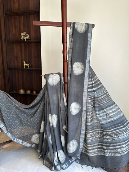 Moon wrinkles Linen saree