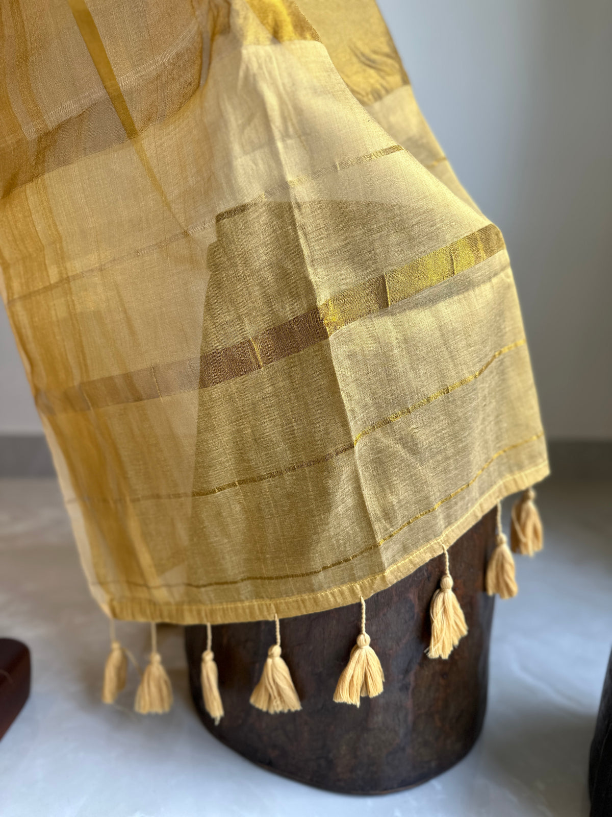 Onam Golden Tissue Authentic Mul Cotton Saree