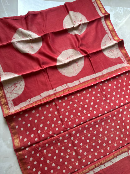 Oversized Strawberry Polka Silk By Cotton Maheshwari Silk Saree