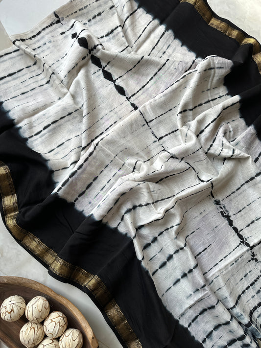 Chalk White And Black Shibbori Silk By Cotton Maheshwari Saree