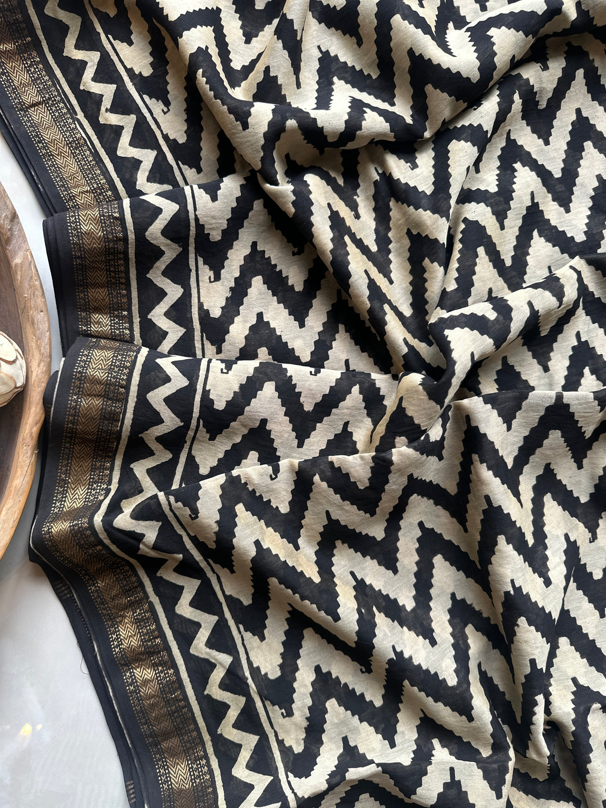 Zig Zag Black Silk By Cotton Maheshwari Silk Saree
