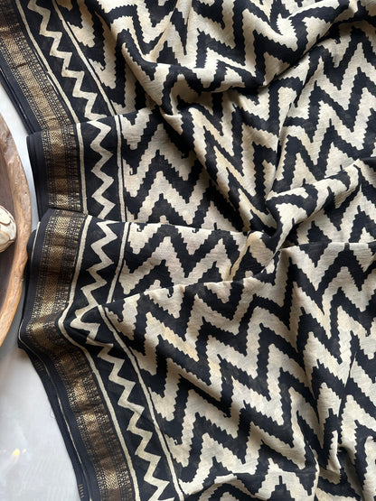 Zig Zag Black Silk By Cotton Maheshwari Silk Saree