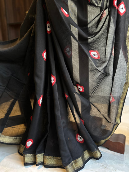 Black Red Shibbori Motif Silk By Cotton Maheshwari Saree