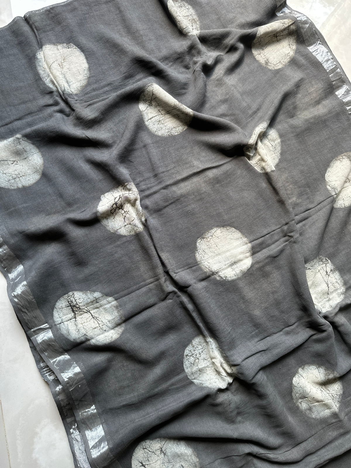 Moon wrinkles Linen saree
