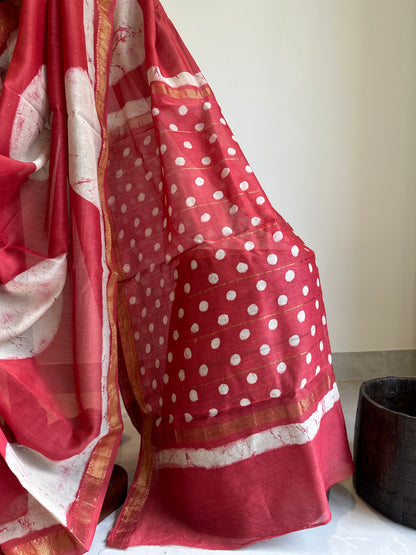 Oversized Strawberry Polka Silk By Cotton Maheshwari Silk Saree