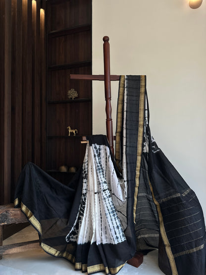 Chalk White And Black Shibbori Silk By Cotton Maheshwari Saree